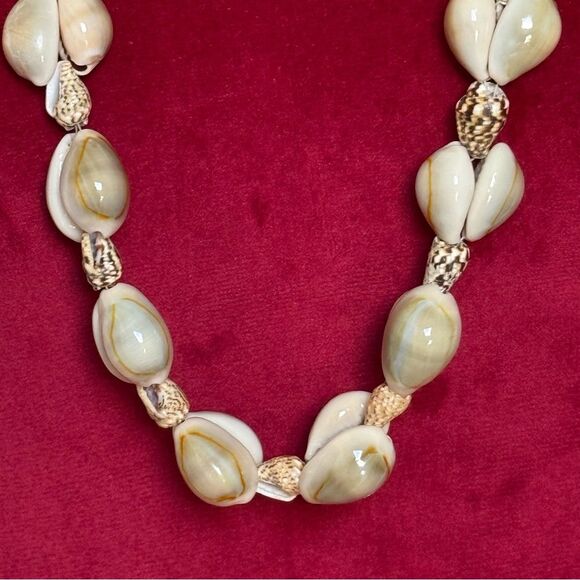 Vintage 70s Cowrie Shell Hawaiian Tahitian Lei Necklace 32” - Picture 3 of 7